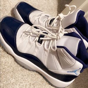 Jordan 11s size 6y